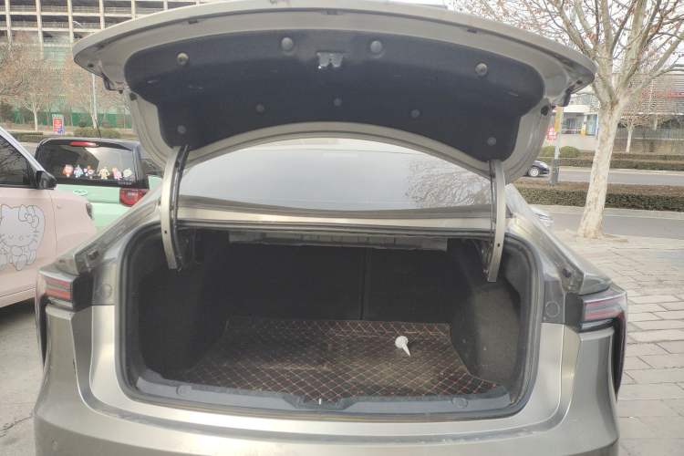 Used JMEV GSE 2022 Standard Range Elite Edition Trunk