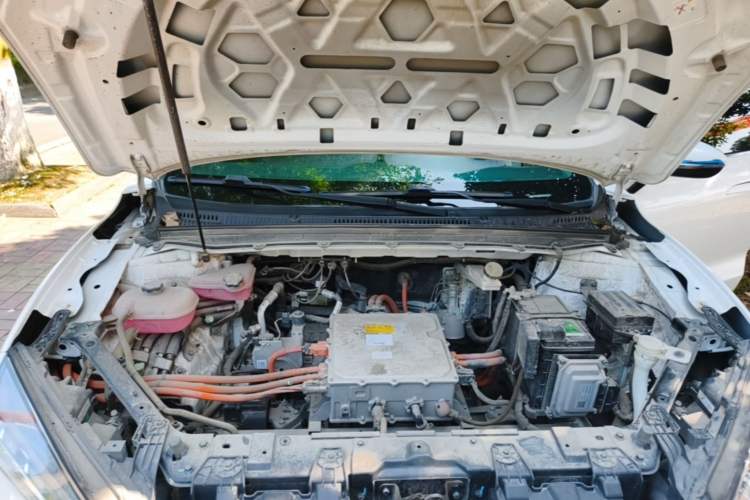 Used JMEV GSE 2022 Long-Range Smart Edition Engine Bay