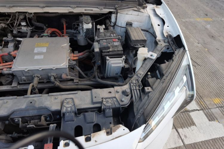 Used JMEV GSE 2022 Revised Version Long-Range Elite Edition Engine Bay Left
