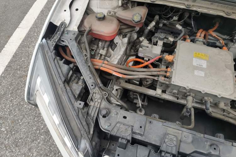 Used JMEV GSE 2022 Long-Range Industry Customized Upgrade Version Engine Bay Right