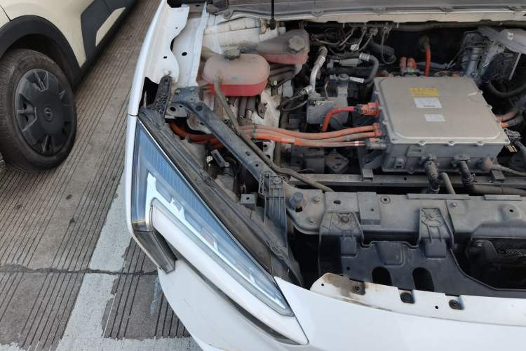 Used JMEV GSE 2022 Revised Version Long-Range Elite Edition Engine Bay Right
