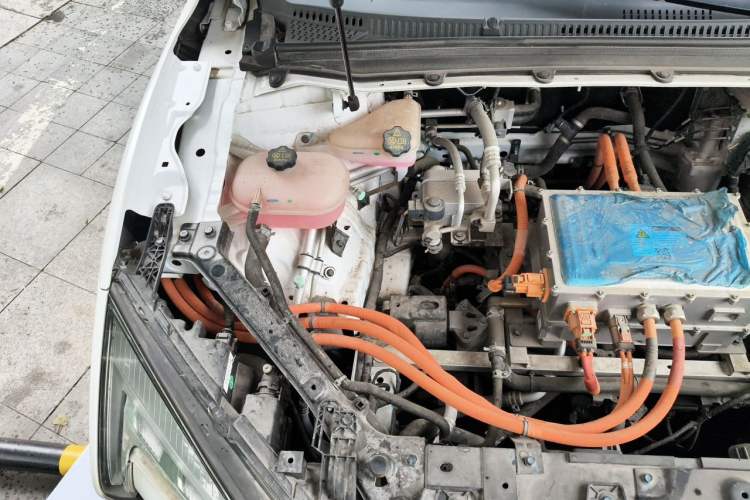 Used JMEV GSE 2022 Revised Version 2 Standard Range Elite Edition Engine Bay Right