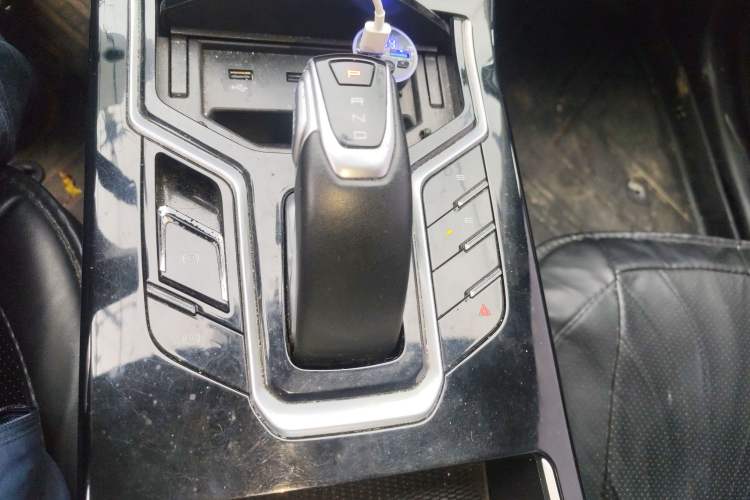 Used JMEV GSE 2022 Long-Range Industry Customized Upgrade Version Gear Lever