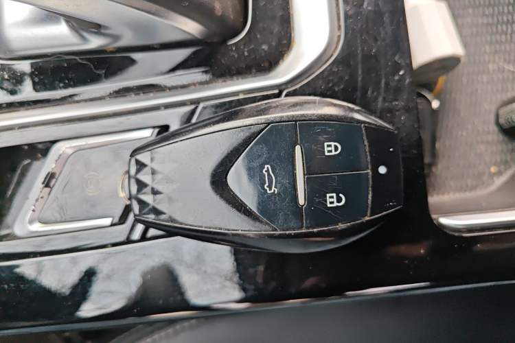 Used JMEV GSE 2022 Standard Range Industry Custom Edition Interior 1