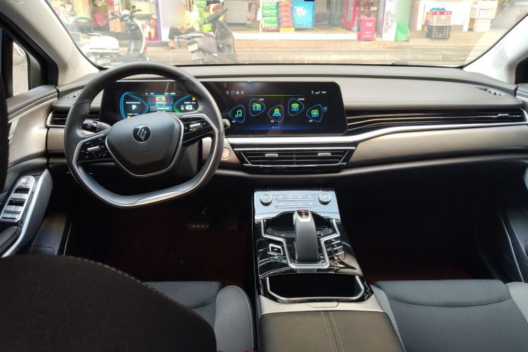 Used JMEV GSE 2022 Long-Range Elite Edition Interior 2