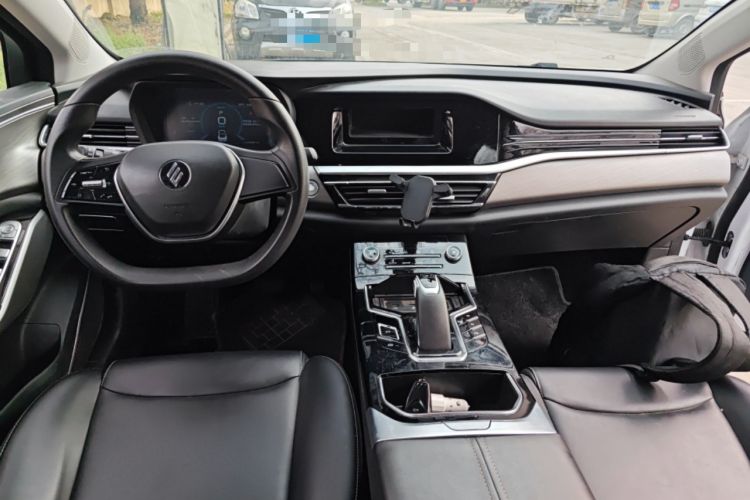 Used JMEV GSE 2022 Standard Range Industry Custom Edition Interior 2