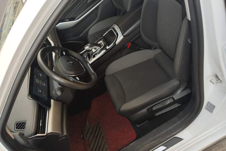 Used JMEV GSE 2022 Long-Range Elite Edition Left Front Seat