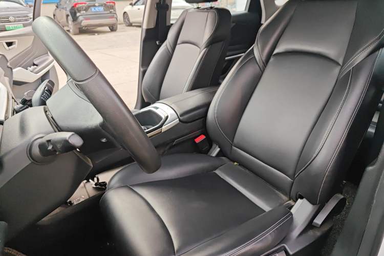 Used JMEV GSE 2022 Standard Range Industry Custom Edition Left Front Seat