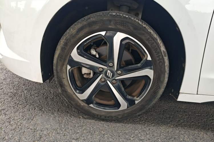 Used JMEV GSE 2022 Revised Version Standard Range Elite Edition Left Front Wheel Hub