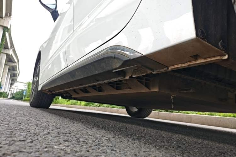 Used JMEV GSE 2022 Revised Version Standard Range Elite Edition Left Side Sill