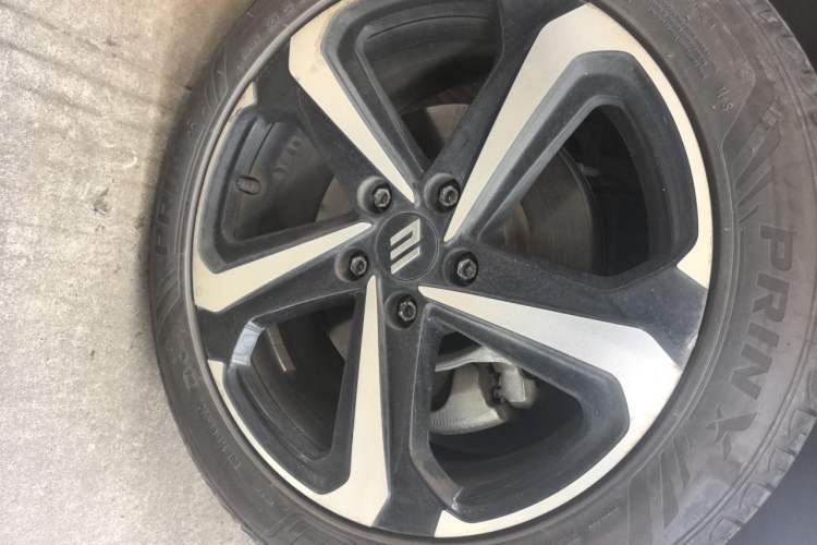 Used JMEV GSE 2022 Standard Range Elite Edition Right Front Wheel Hub