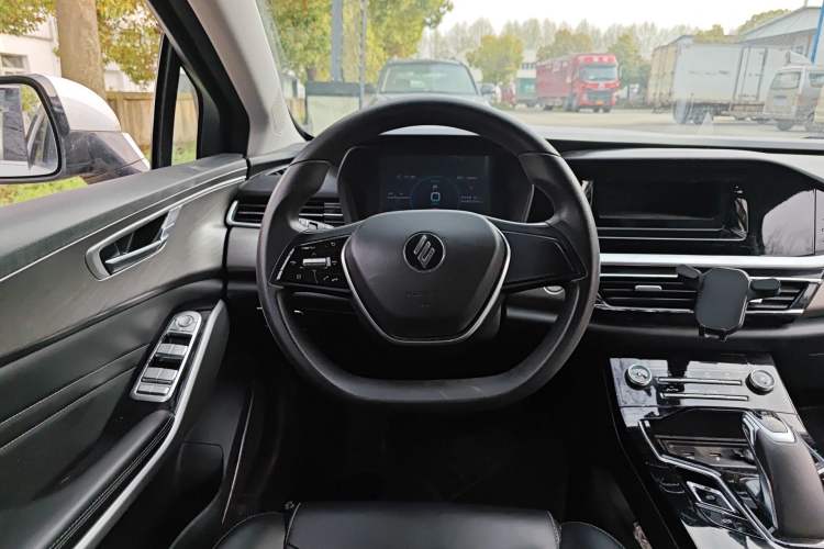 Used JMEV GSE 2022 Standard Range Industry Custom Edition Steering Wheel
