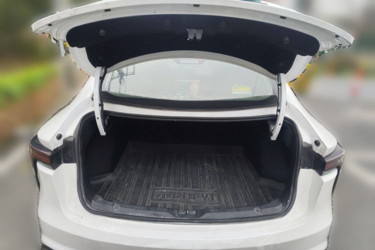 Used JMEV GSE 2022 Long-Range Industry Customized Upgrade Version Trunk