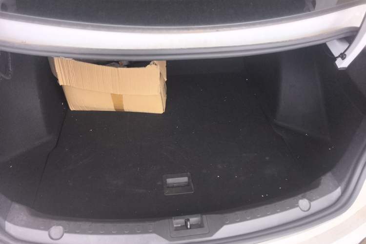 Used JMEV GSE 2022 Standard Range Elite Edition Trunk