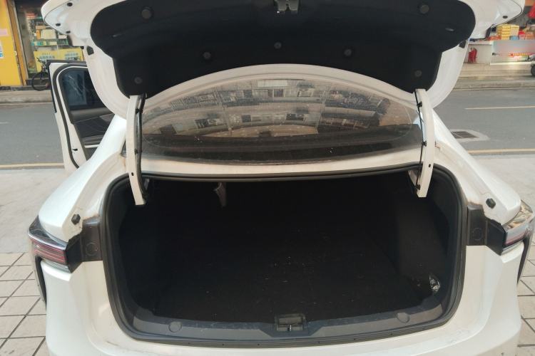 Used JMEV GSE 2022 Long-Range Elite Edition Trunk