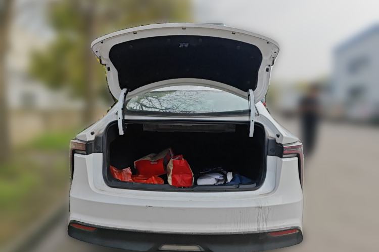 Used JMEV GSE 2022 Standard Range Industry Custom Edition Trunk