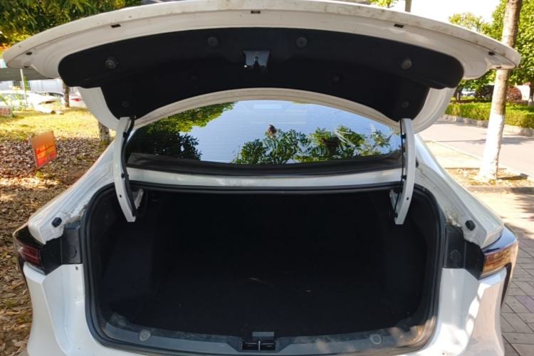 Used JMEV GSE 2022 Long-Range Smart Edition Trunk