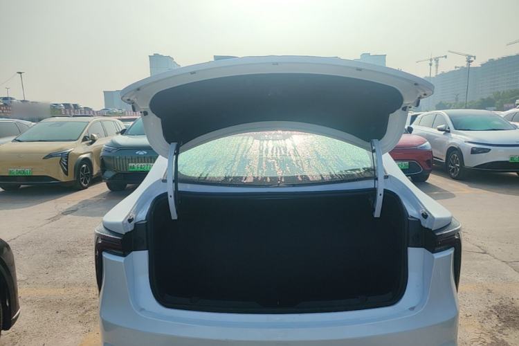 Used JMEV GSE 2022 Standard Range Industry Custom Edition Trunk