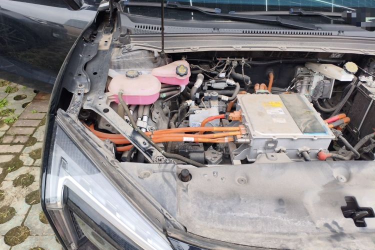 Used JMEV GSE 2023 Dream Edition 52 Luxury Model Engine Bay Right