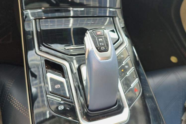 Used JMEV GSE 2023 Dream Edition 52 Luxury Model Gear Lever