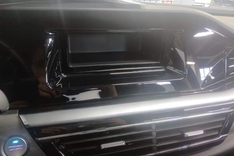 Used JMEV GSE 2023 Standard Range Industry Edition Audio And AC Panel