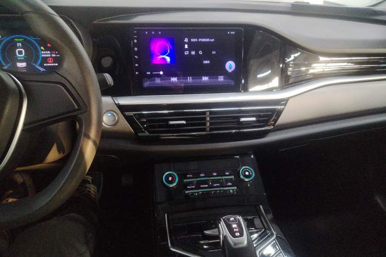 Used JMEV GSE 2023 Standard Range Industry Edition Audio And AC Panel