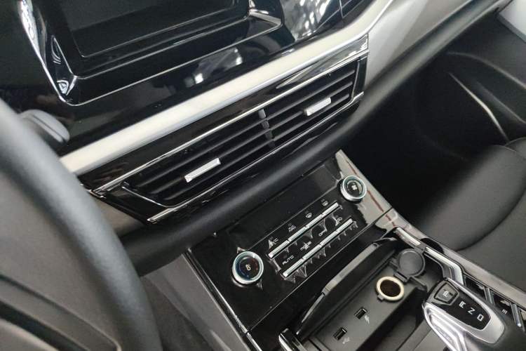 Used JMEV GSE 2023 Dream Edition 40 Standard Model Audio And AC Panel