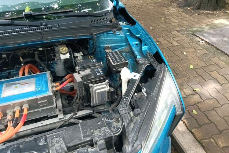 Used JMEV GSE 2023 Standard Range Industry Edition Engine Bay Left