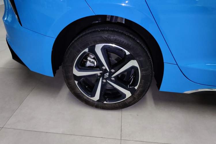 Used JMEV GSE 2023 Standard Range Industry Edition Exterior 5