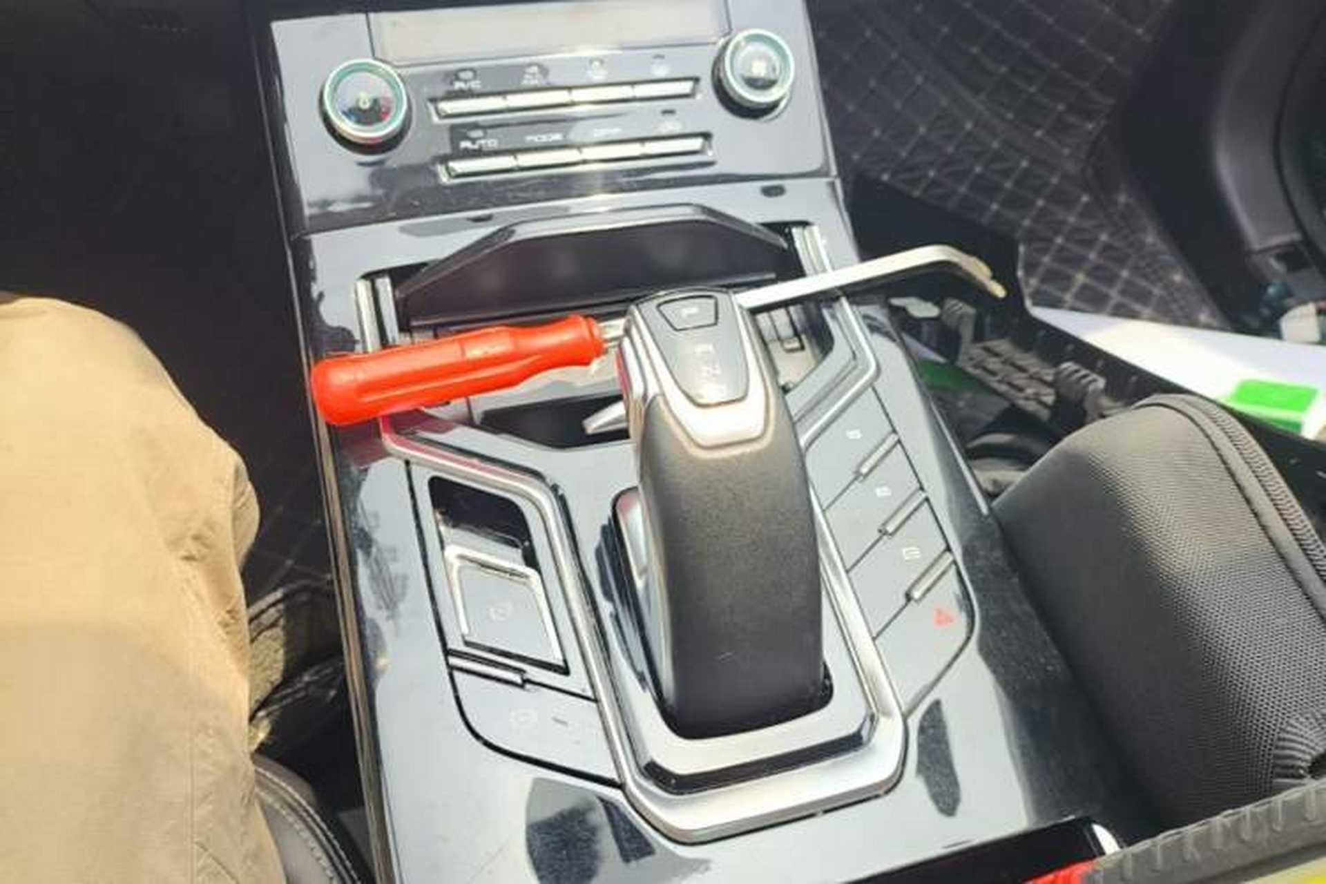 Used JMEV GSE 2023 Standard Range Industry Edition Gear Lever