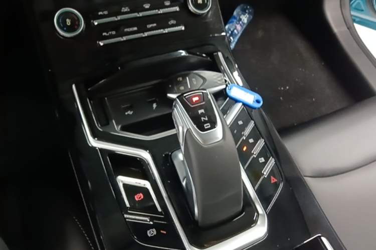 Used JMEV GSE 2023 Standard Range Industry Edition Gear Lever