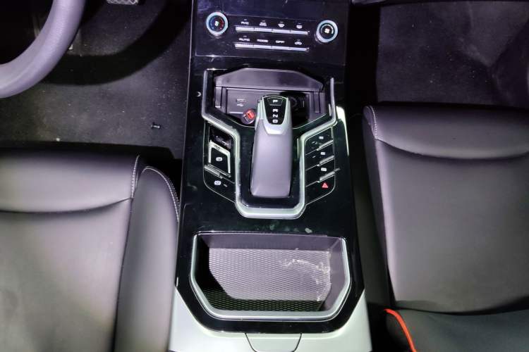 Used JMEV GSE 2023 Standard Range Industry Edition Gear Lever