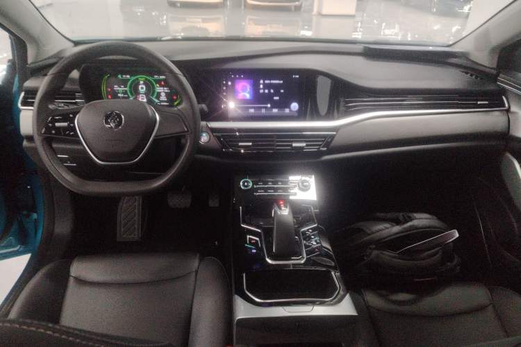 Used JMEV GSE 2023 Standard Range Industry Edition Interior 2