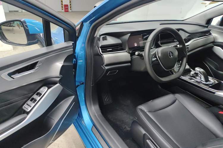Used JMEV GSE 2023 Standard Range Industry Edition Interior 2