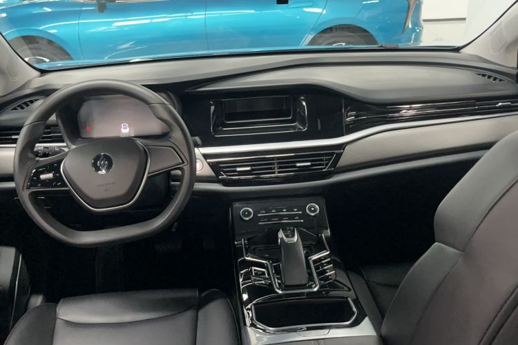 Used JMEV GSE 2023 Standard Range Industry Edition Interior 3