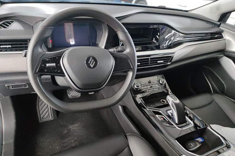 Used JMEV GSE 2023 Dream Edition 40 Standard Model Interior 3