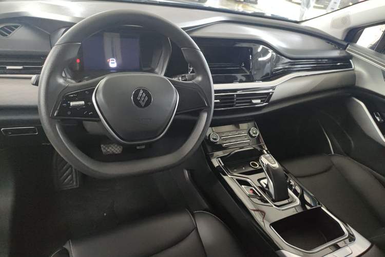 Used JMEV GSE 2023 Standard Range Industry Edition Interior 3