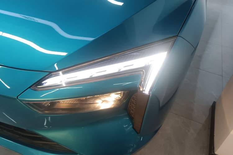 Used JMEV GSE 2023 Standard Range Industry Edition Left Front Headlight