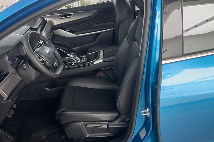 Used JMEV GSE 2023 Standard Range Industry Edition Left Front Seat