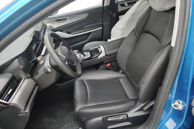 Used JMEV GSE 2023 Standard Range Industry Edition Left Front Seat