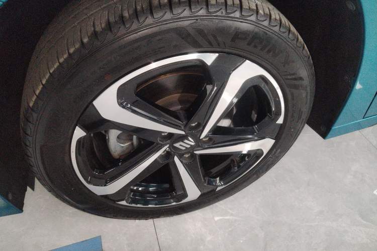 Used JMEV GSE 2023 Dream Edition 40 Standard Model Left Front Wheel Hub