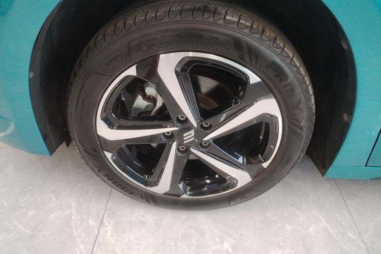 Used JMEV GSE 2023 Standard Range Industry Edition Left Front Wheel Hub