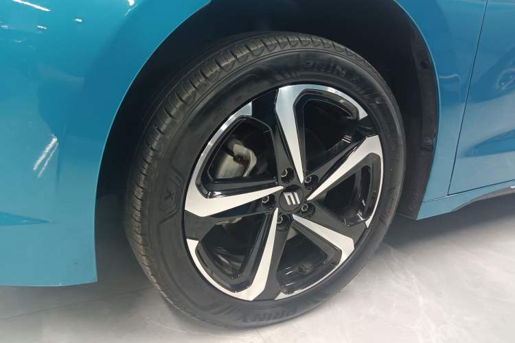 Used JMEV GSE 2023 Standard Range Industry Edition Left Front Wheel Hub