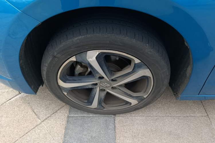Used JMEV GSE 2023 Standard Range Industry Edition Left Front Wheel Hub