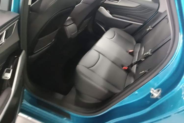 Used JMEV GSE 2023 Standard Range Industry Edition Left Rear Seat
