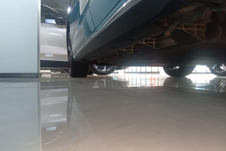 Used JMEV GSE 2023 Standard Range Industry Edition Left Side Sill