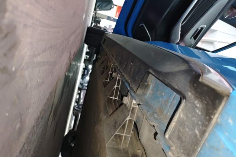 Used JMEV GSE 2023 Standard Range Dynamic Edition Left Side Sill