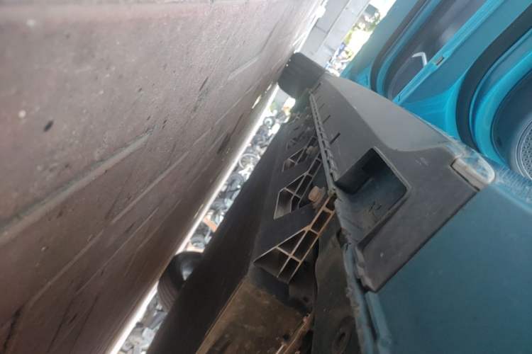 Used JMEV GSE 2023 Standard Range Industry Edition Left Side Sill