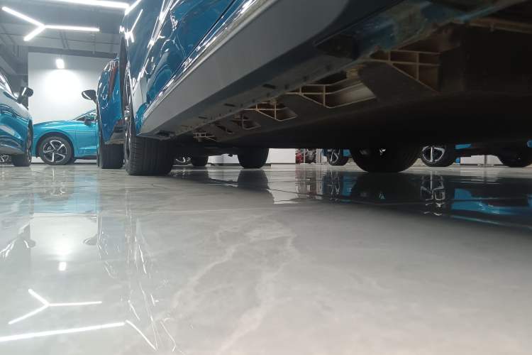 Used JMEV GSE 2023 Standard Range Industry Edition Left Side Sill