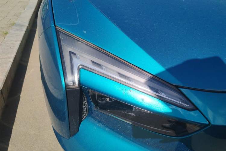 Used JMEV GSE 2023 Dream Edition 40 Standard Model Right Front Headlight